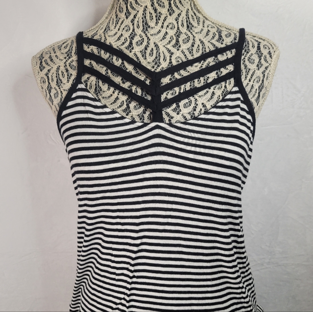 ✨️Black & White Striped Strappy Tank Top